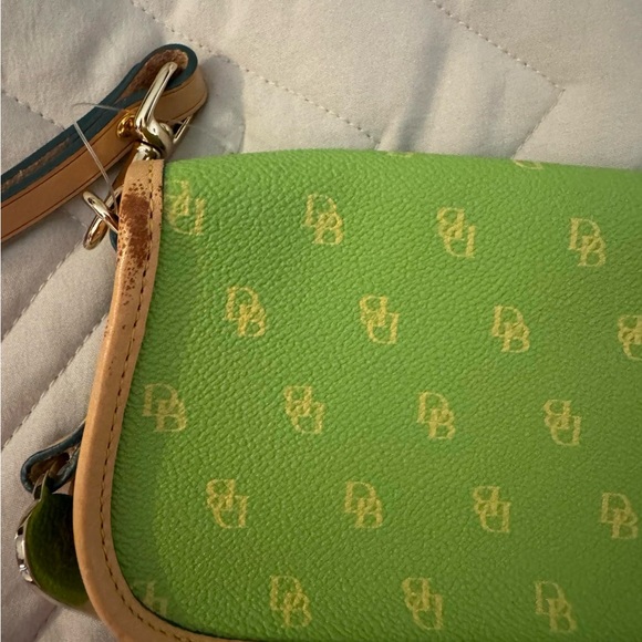Dooney & Bourke flap wristlet - Picture 4 of 6